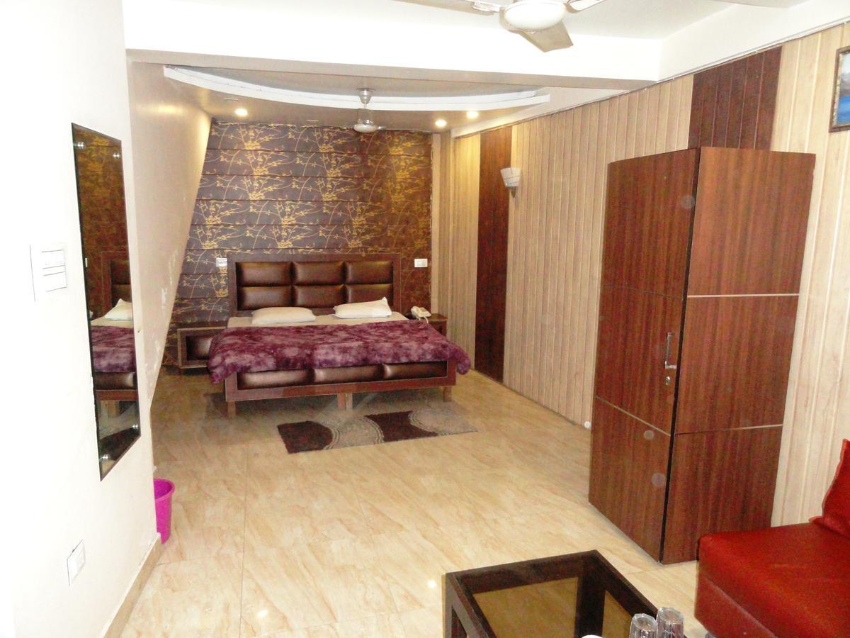 Oyo 12976 Hotel New Fiza Jammu Εξωτερικό φωτογραφία
