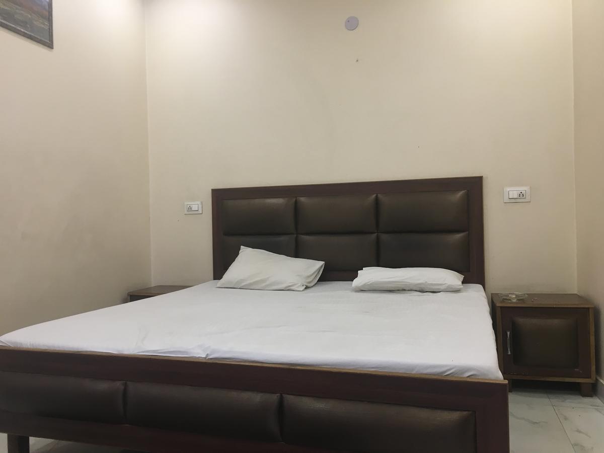Oyo 12976 Hotel New Fiza Jammu Εξωτερικό φωτογραφία