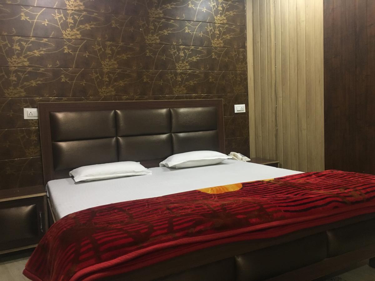 Oyo 12976 Hotel New Fiza Jammu Εξωτερικό φωτογραφία