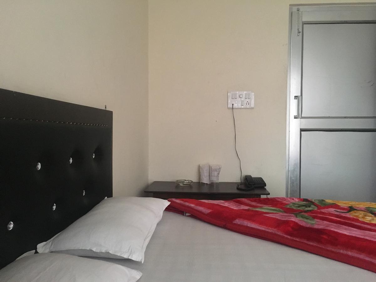 Oyo 12976 Hotel New Fiza Jammu Εξωτερικό φωτογραφία